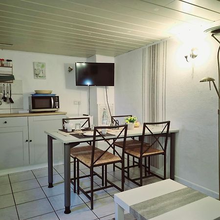Апартаменты Untergeschoss, Kaelder, Basement In Ruhiger Wohngegend Фленсбург Экстерьер фото